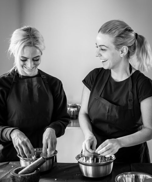 V.Trombetta_TwoGirlsAPot-Sisters-BW-25-3.jpg